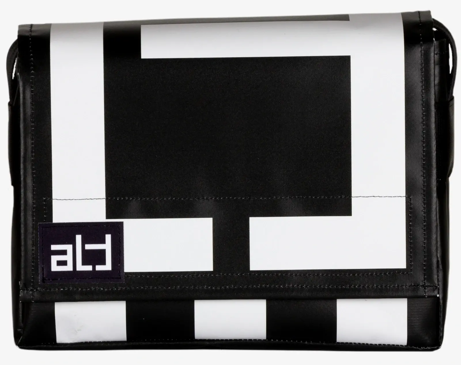 Modell Zwöschelösig Modell Zwöschelösig